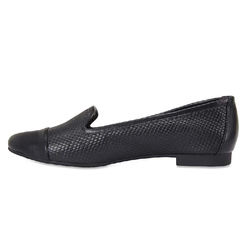 Tamara Loafer in Black Leather