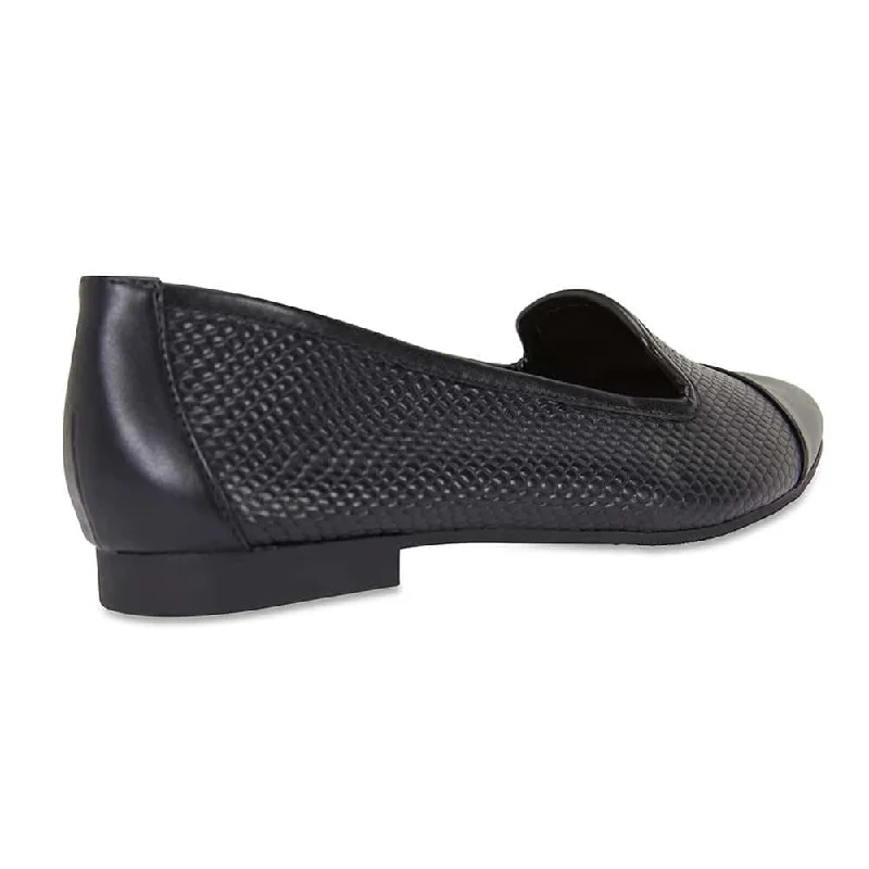 Tamara Loafer in Black Leather