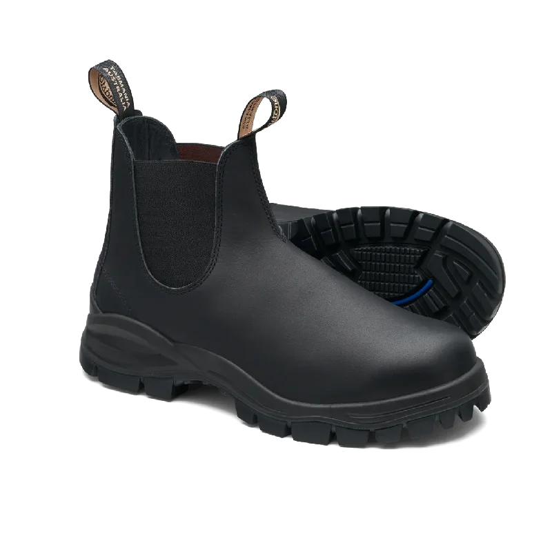 2240 Lug Boot Black