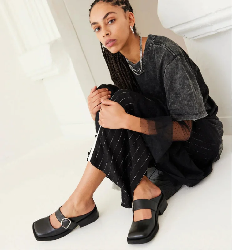 Badu Square Toe Leather Mule | Black