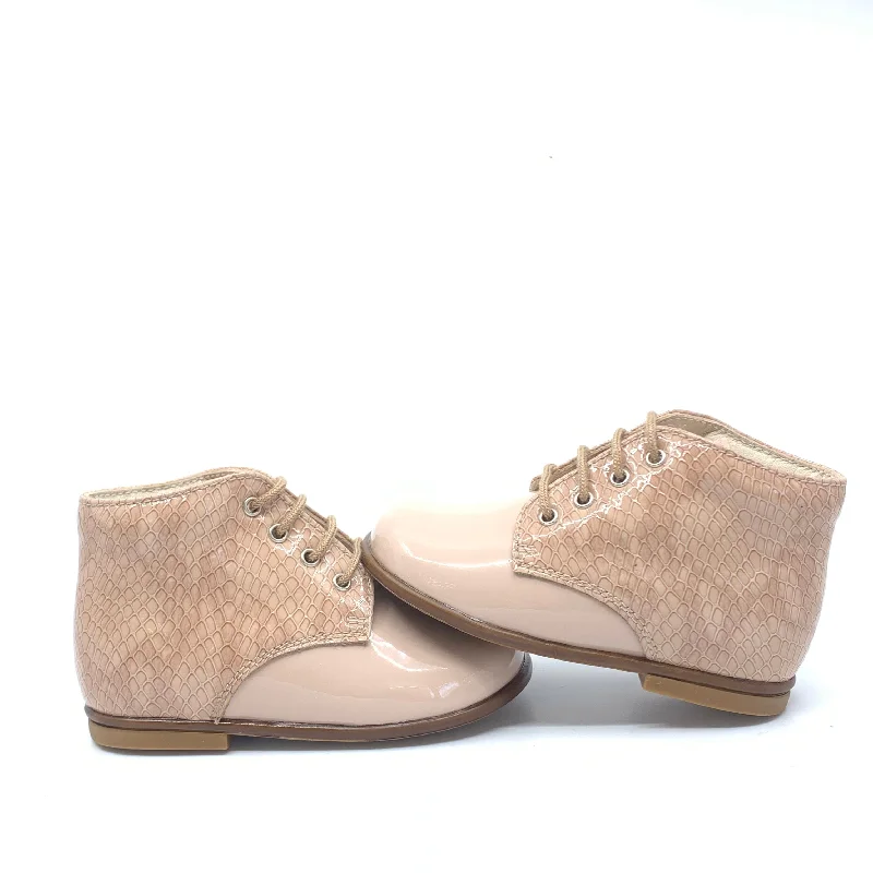 Beberlis Nude Pink Textured Baby Bootie