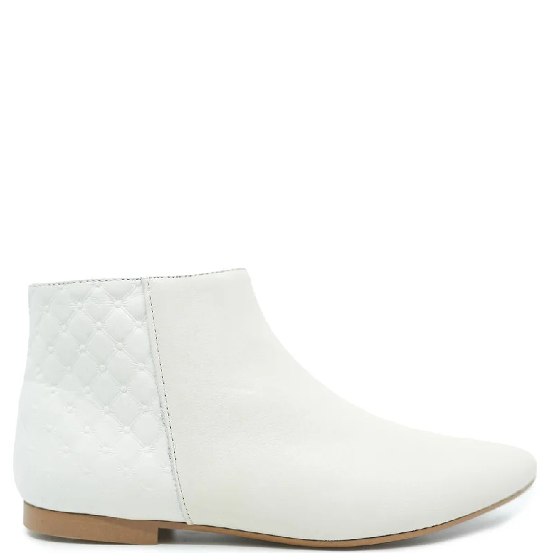 Papanatas White Tufted Back Zipper Bootie