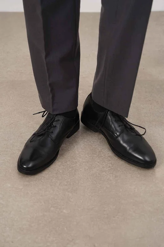 LACE-UP DERBY SHOES