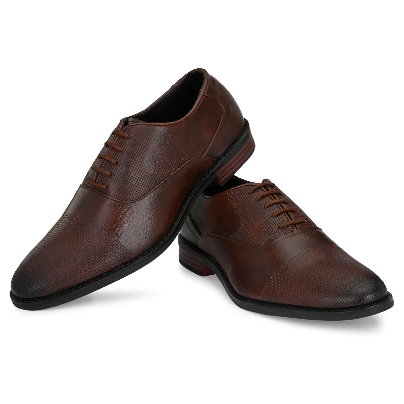 Attitudist Unisex Handcrafted Plain Oxford Matte Brown Formal Derby Shoes With Textured Toe