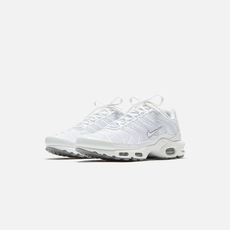 Nike Air Max Plus - White / White / Black / Cool Grey